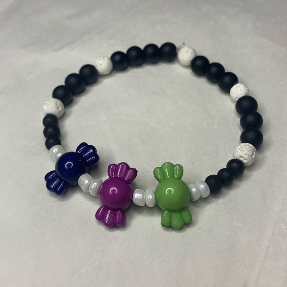 5/$20 ENTIRE SHOP CLEARANCE Candy bracelet - Halloween collection 🍬